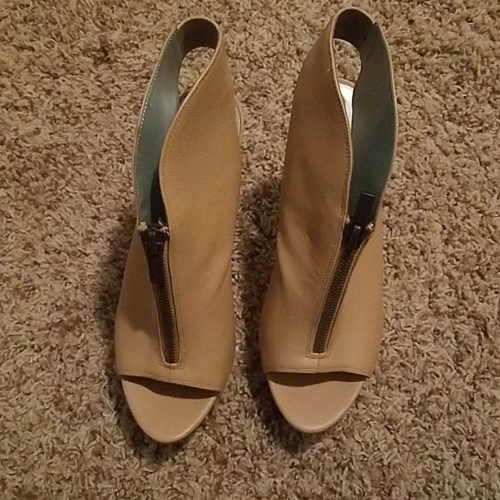 Womens shoes